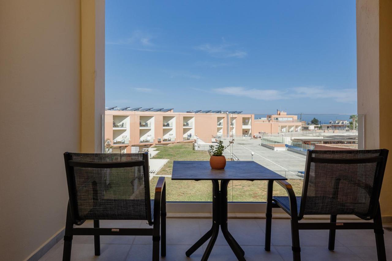 Village Hotel 3*