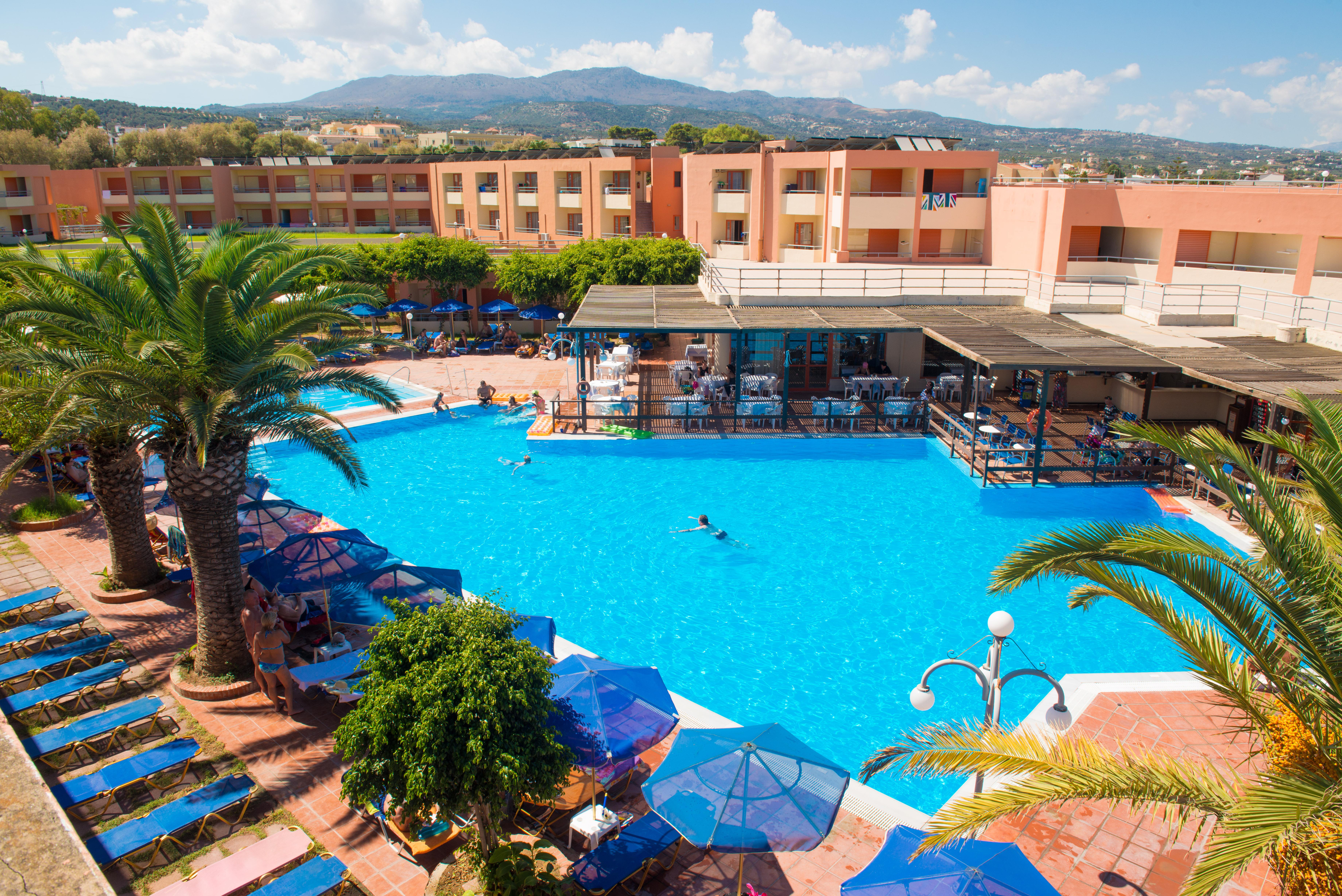 Village Hotel 3*