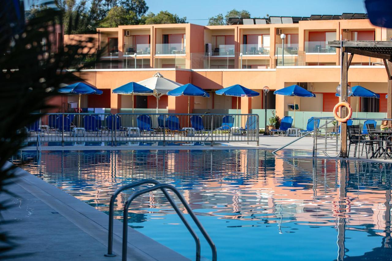 Village Hotel 3*