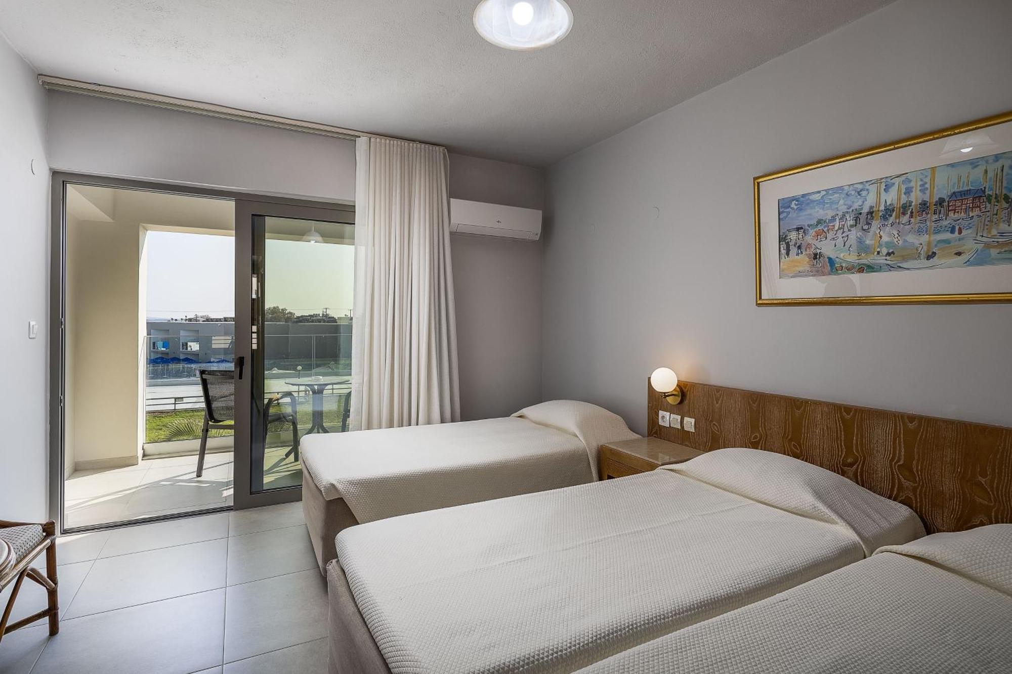 Village Otel Resmo