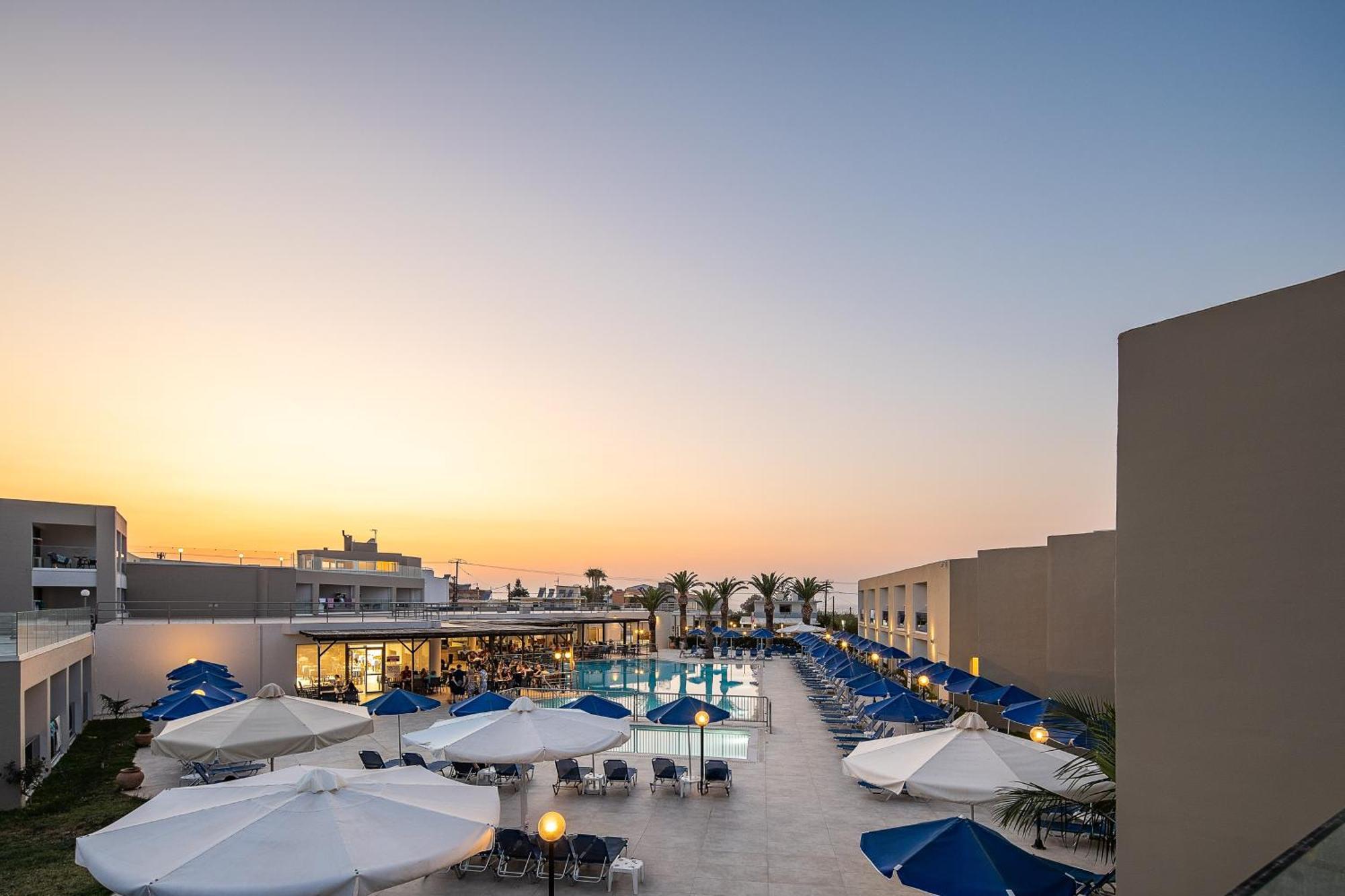 Otel Village 3*